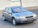 Renault Laguna 1.8 Automatik  AHK. Leder Klimaautomatik - gebrauchte Renault Laguna aus dem Jahr 2002