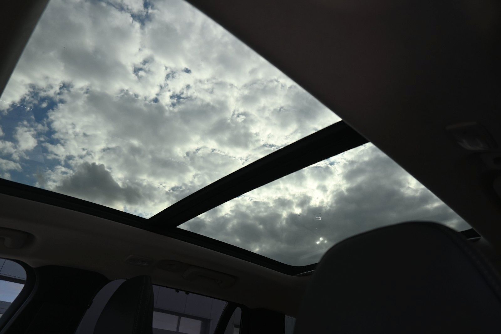 Fahrzeugabbildung Volvo XC90 T8 AWD Ultimate Bright Recharge*PANO*B&W*