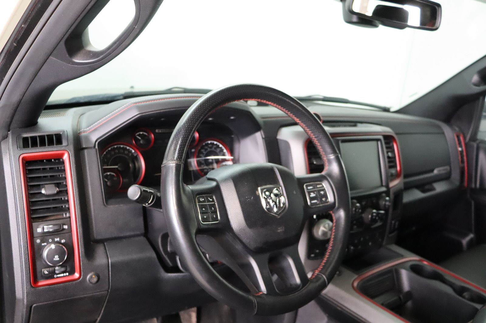 Fahrzeugabbildung Dodge Ram 1500 Rebel * Navi * el. Sitze * RFK