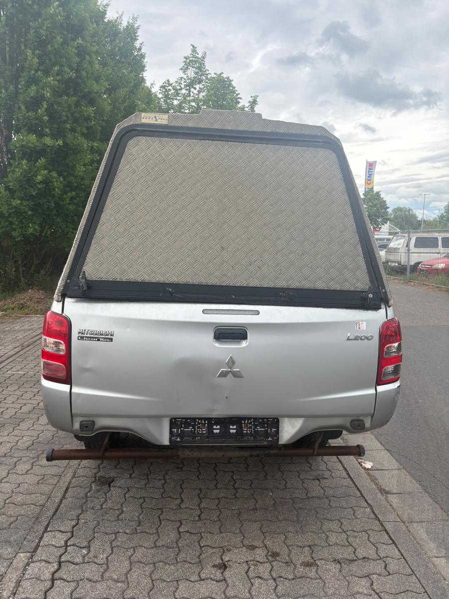 Mitsubishi L200