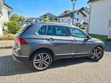 Volkswagen Tiguan 2.0 TDI SCR 140kW DSG 4MOTION Highlin... - Volkswagen Tiguan: TDI 140