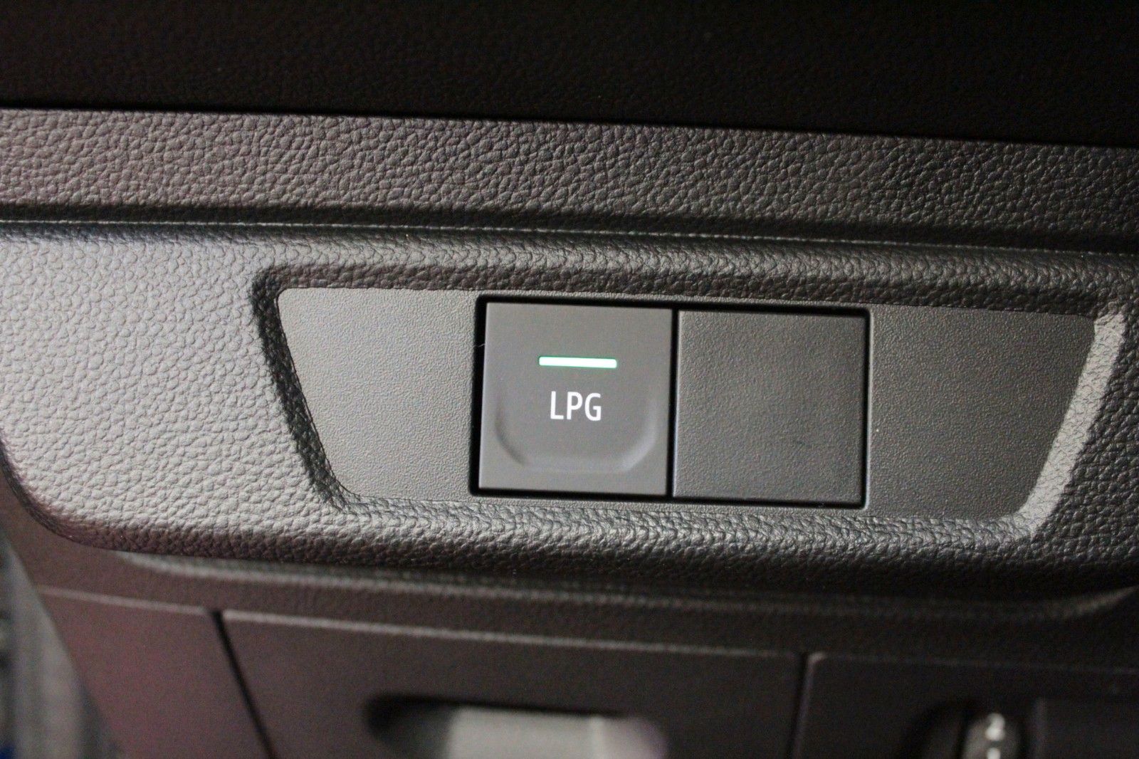 Fahrzeugabbildung Dacia Sandero TCe 100  Eco G   Benzin  + LPG