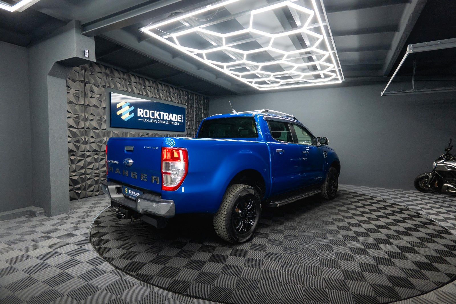 Fahrzeugabbildung Ford Ranger Limited Doppelkabine 4x4 *ACC*LED*DAB*
