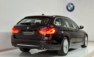 Fahrzeugabbildung BMW 520i Luxury Line Kamera HiFi Alarm Komfzg Panora