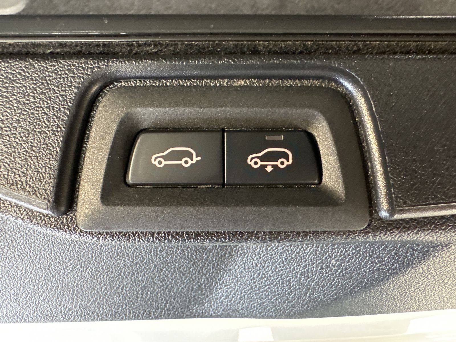 Fahrzeugabbildung BMW X5 xDrive45e M-Sport NAV+LASER+AHK+ACC+360°+22ZO