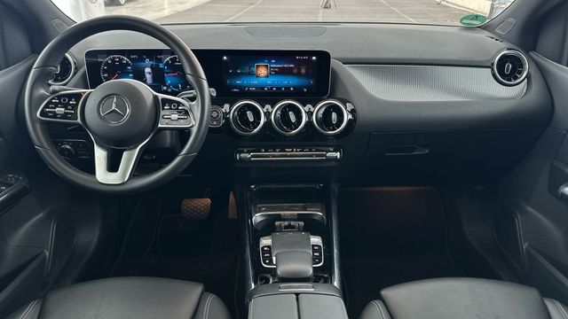 Fahrzeugabbildung Mercedes-Benz B 180 Progressive Automatik+Kamera+Panorama+AHK