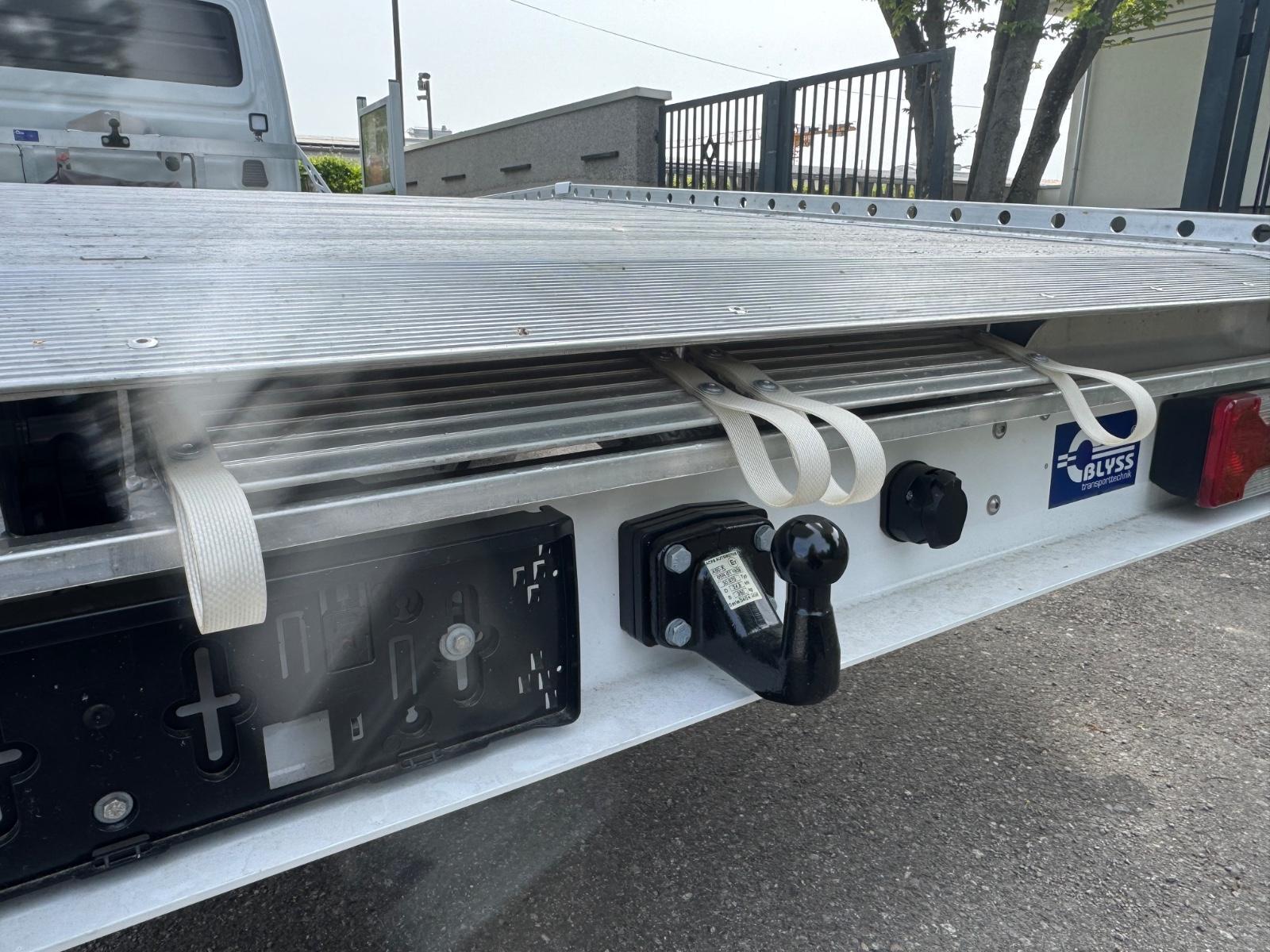 Iveco Daily 2.3 35S14 A8/P Hi-Matic Autotransporter