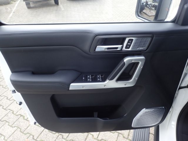 Fahrzeugabbildung BAW 212 TCI 4WD Grün/Schwarz/Grau Leder Digitales Co