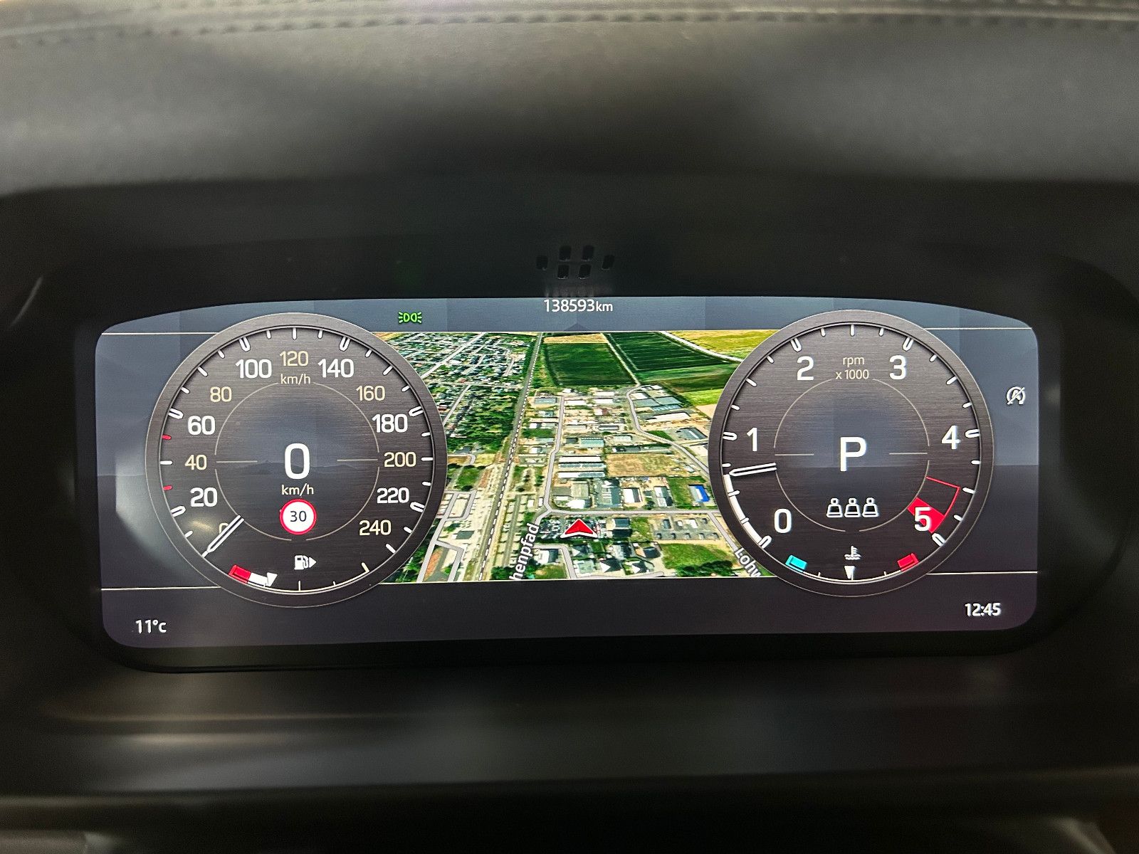 Fahrzeugabbildung Land Rover Defender 110 X-Dynamic S/HEAD-UP/PANO/360°/APPLE