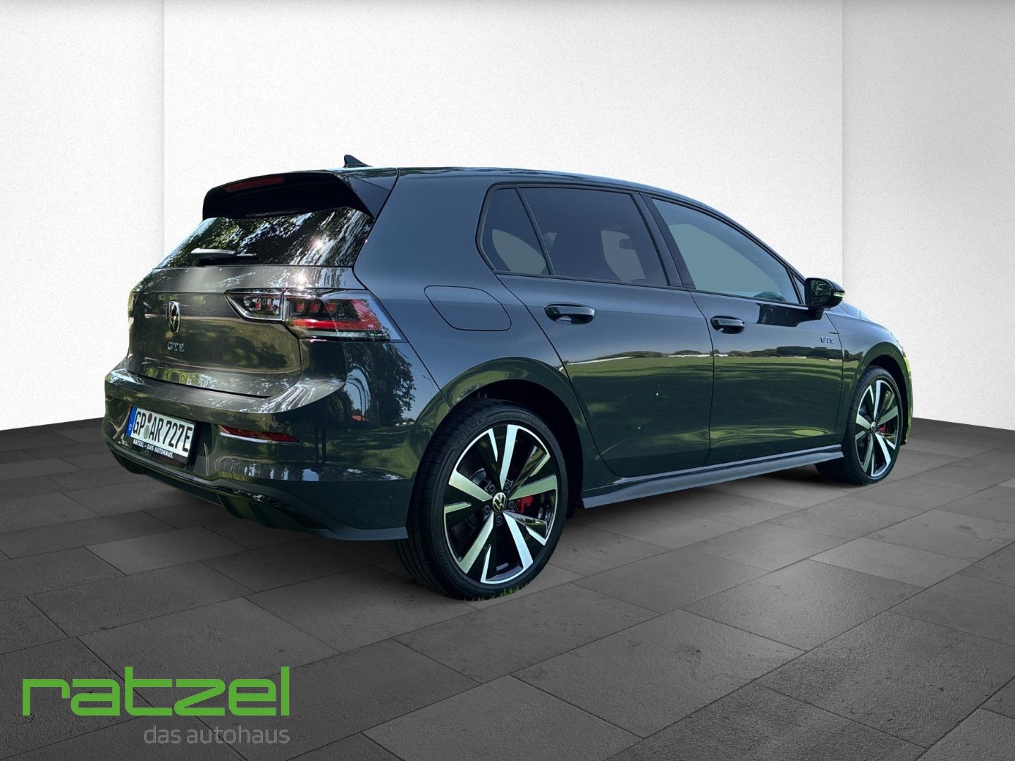 Fahrzeugabbildung Volkswagen Golf GTE 1,5 l eHybrid AHK+BUSINESS PREMIUM+LED