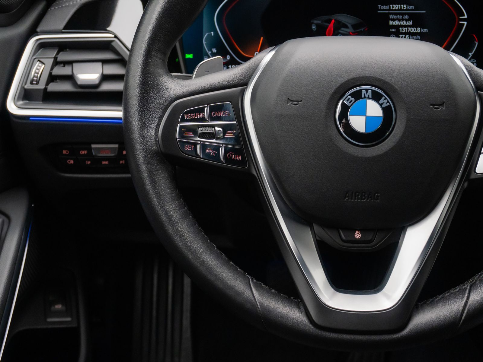 Fahrzeugabbildung BMW 320i Sport Line Stop&Go Kamera DAB Alarm Komfort