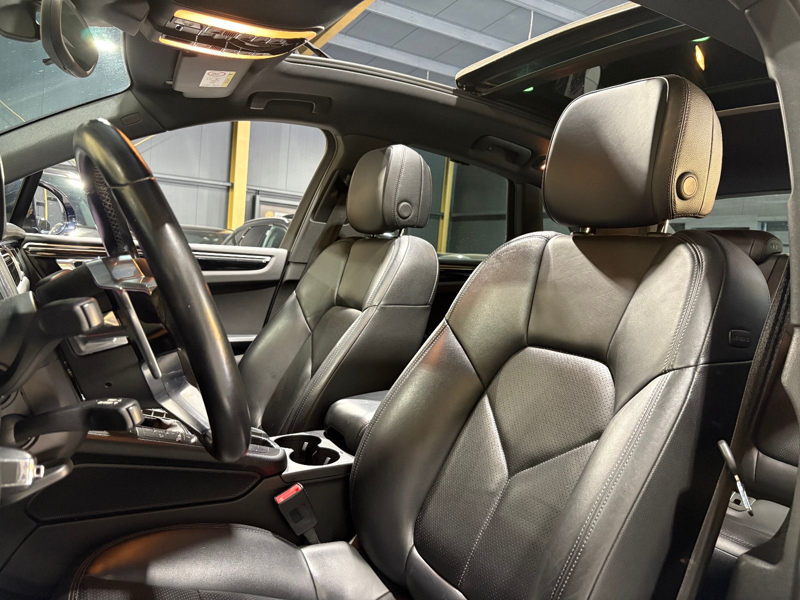 Fahrzeugabbildung Porsche Macan S Diesel/PANO/APPLE/NAVI/PDC/TEMPOMAT/SHZ