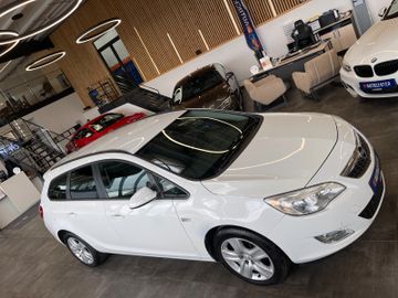 MYAUTOCENTER – Gebraucht- und Jahreswagen mit Werkstattservice in Pfaffenhofen Opel Astra J Sports Tourer Design Edition *PDC*Klima*