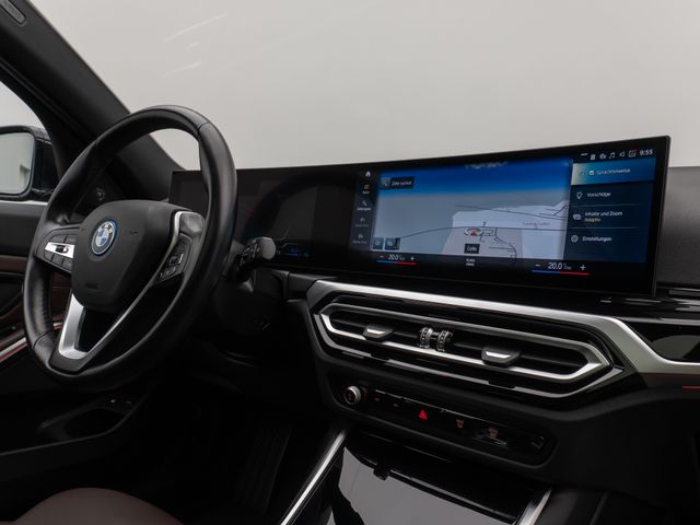 Foto Nummer 39: BMW 330e