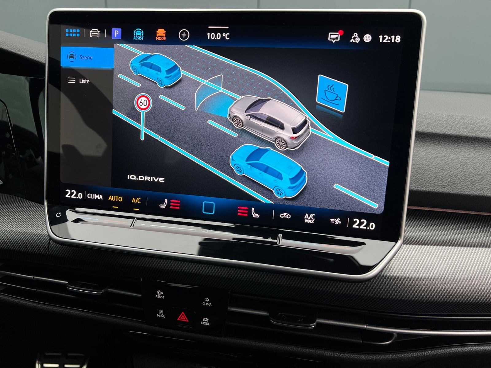 Fahrzeugabbildung Volkswagen Golf VIII R 2.0 TSI DSG 4MOTION *IQ.Light, Black