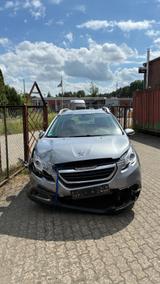 Peugeot 2008 Active - Peugeot: Unfallwagen