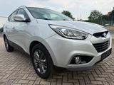 Hyundai ix35 Trend 2WD*1 Hand*NAVI*R-Kamera*Temp*Keyless - silberne Hyundai ix35