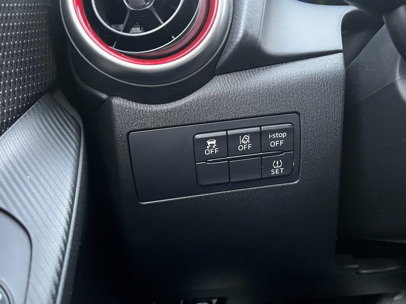 Mazda 2 1.5i HOMURA 90 | LED | PDC |