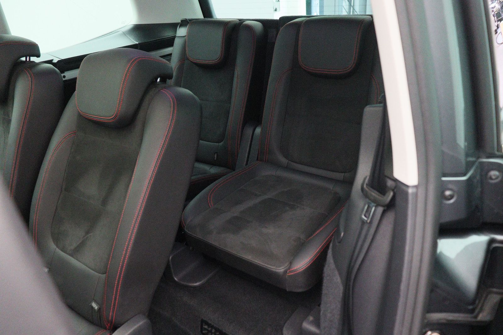 Fahrzeugabbildung SEAT Alhambra 2.0 FR-Line  Xcellence DSG 7 SITZE NAVI