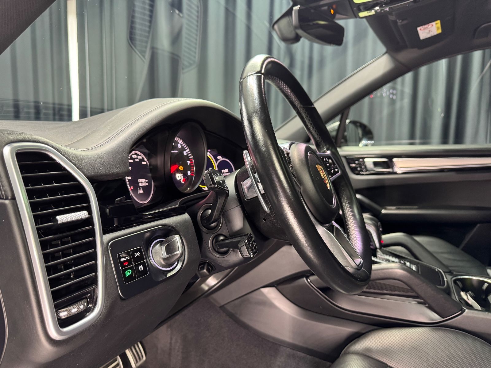 Fahrzeugabbildung Porsche Cayenne S|FACELIFT|PANO|18-WEGE|BOSE|MATRIX|