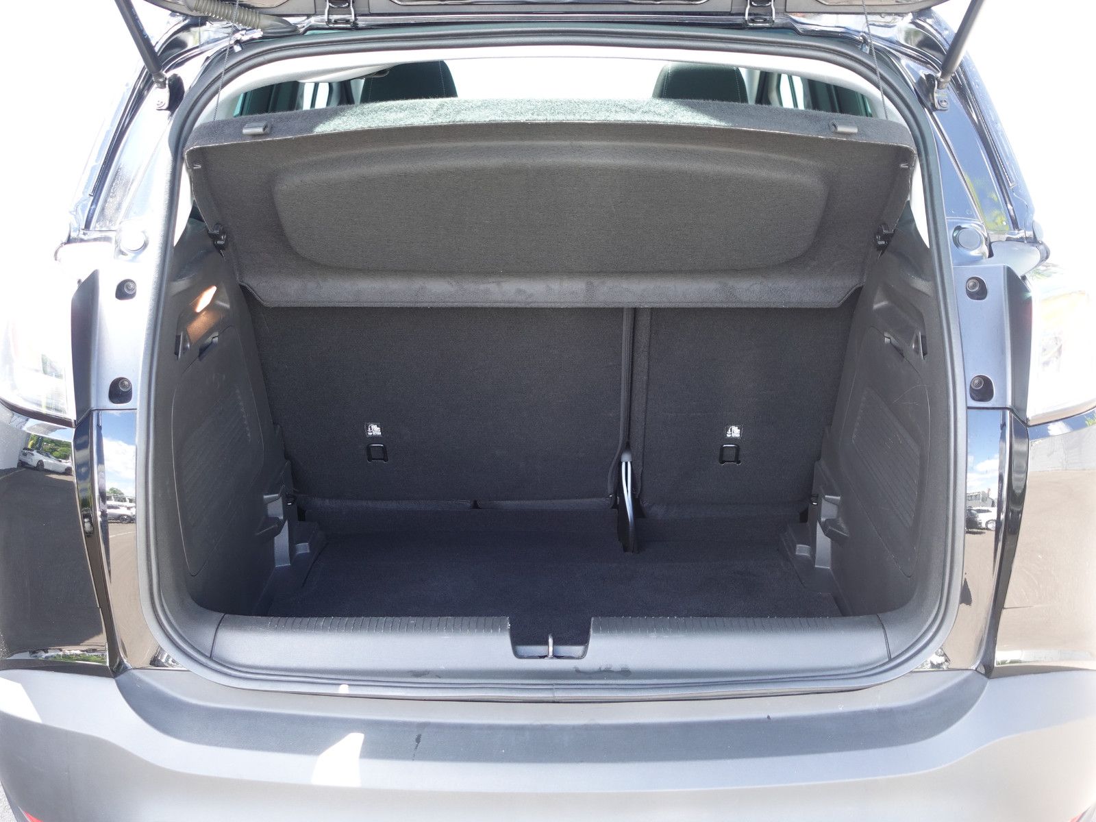 Fahrzeugabbildung Opel Crossland 1.2T AUTOMATIK,Navi,Pano,Allwetter,LED