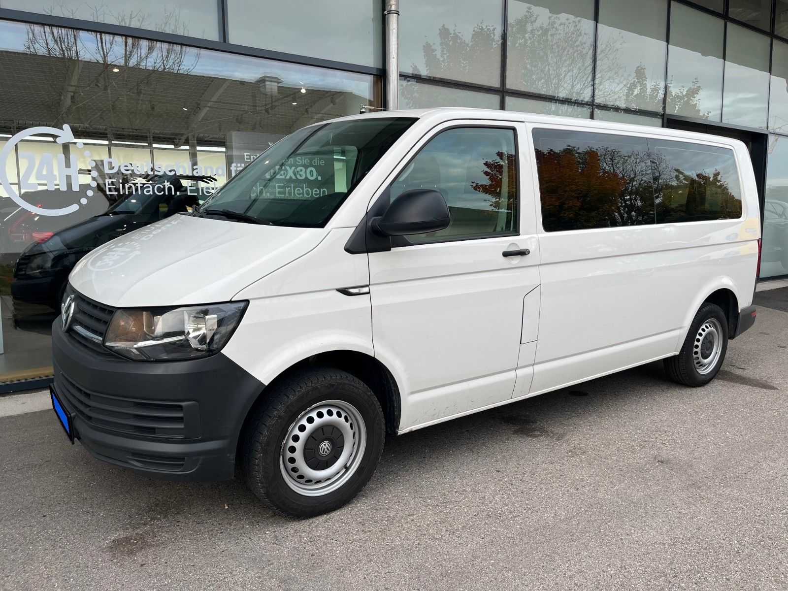 Volkswagen Volkswagen T6 Kombi lang 4Motion 9 Sitze