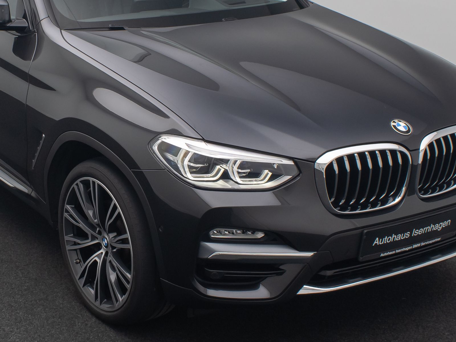 Fahrzeugabbildung BMW X3 xD30i Luxury Line AHK Panorama HUD DAB 21Zoll