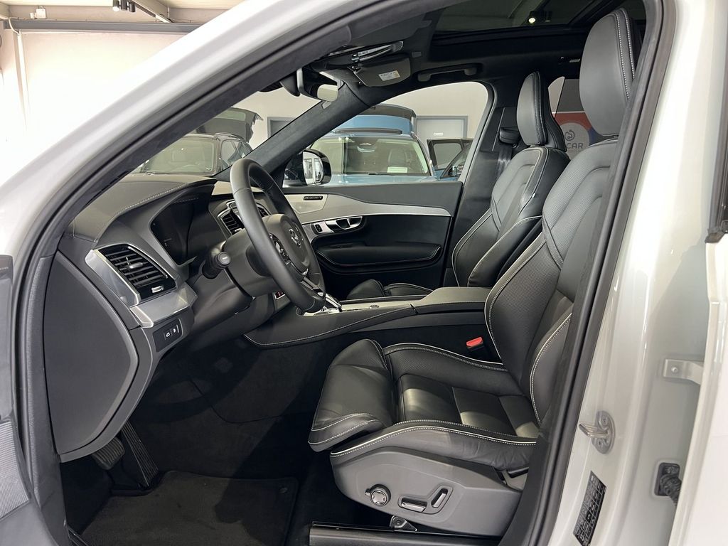 Volvo XC90 T8 Ultimate Dark Recharge AWD UPE101K B&W