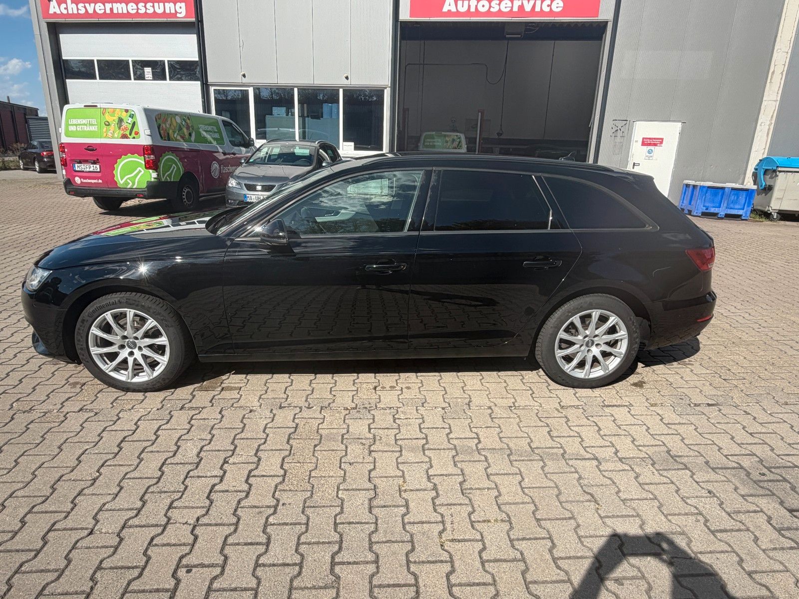 Audi A4 - 1