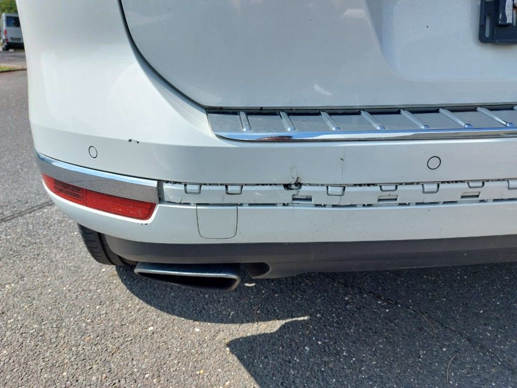 Fahrzeugabbildung Volkswagen Touareg 3.0 V6 TDI SCR Blue Motion DPF Automatik
