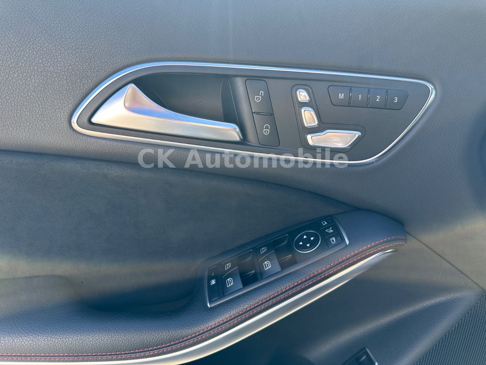 Fahrzeugabbildung Mercedes-Benz CLA 250 Shooting Brake AMG-Line/Navi/LED/ACC/Kam