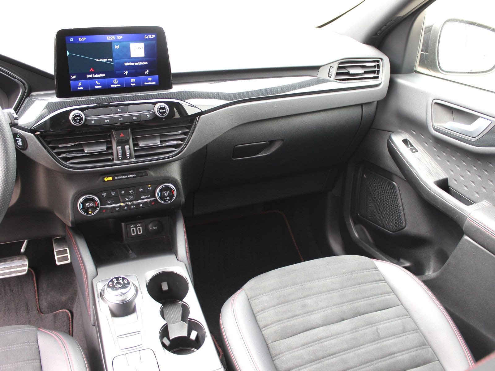 Fahrzeugabbildung Ford Kuga Plug-In Hybrid ST-Line X