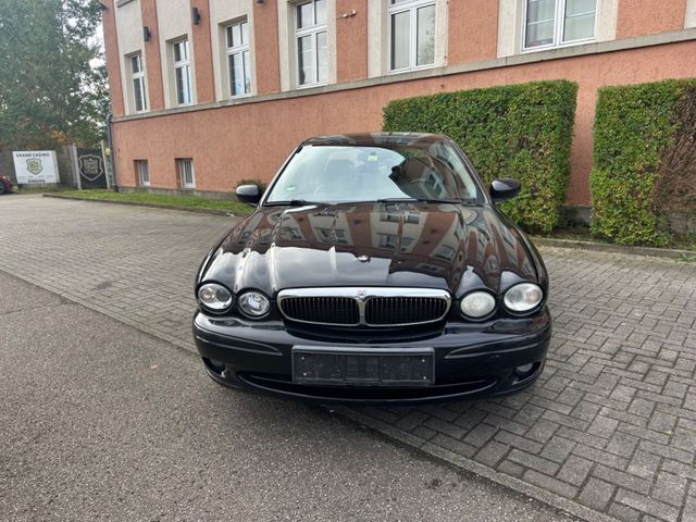 Jaguar X-Type 2.0 D Classic+LEDER+TÜV NEU+