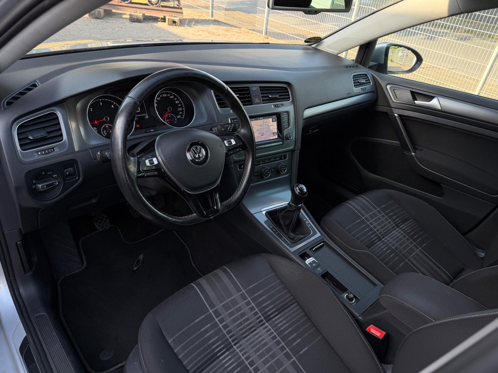Volkswagen Golf 2015 — photo 8