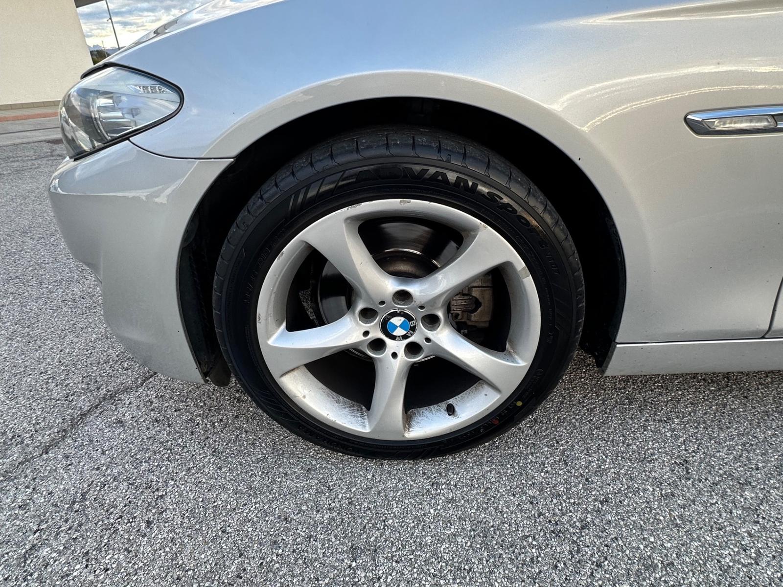 BMW 520 2011 — photo 11