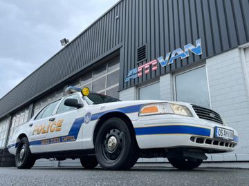 Fahrzeugabbildung Ford Crown Victoria Police Interceptor deutsche Zul.