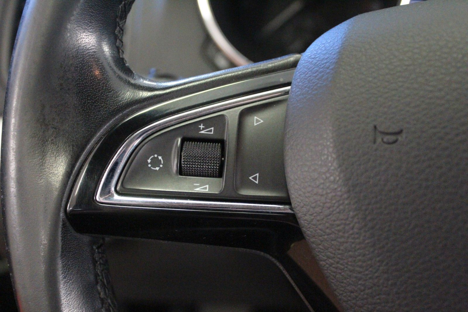 Fahrzeugabbildung SKODA Yeti 1.2 TSI Ambition AHK *Winterräder