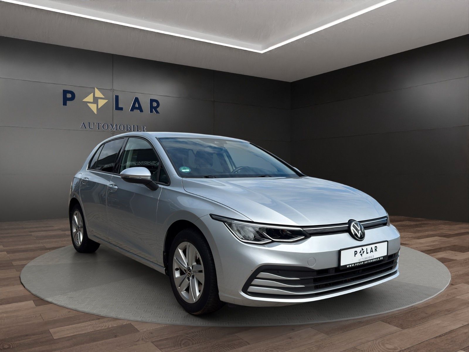 Fahrzeugabbildung Volkswagen Golf VIII Lim.*Bhz.Lenk*Virt.Cockpit*Carplay*LED