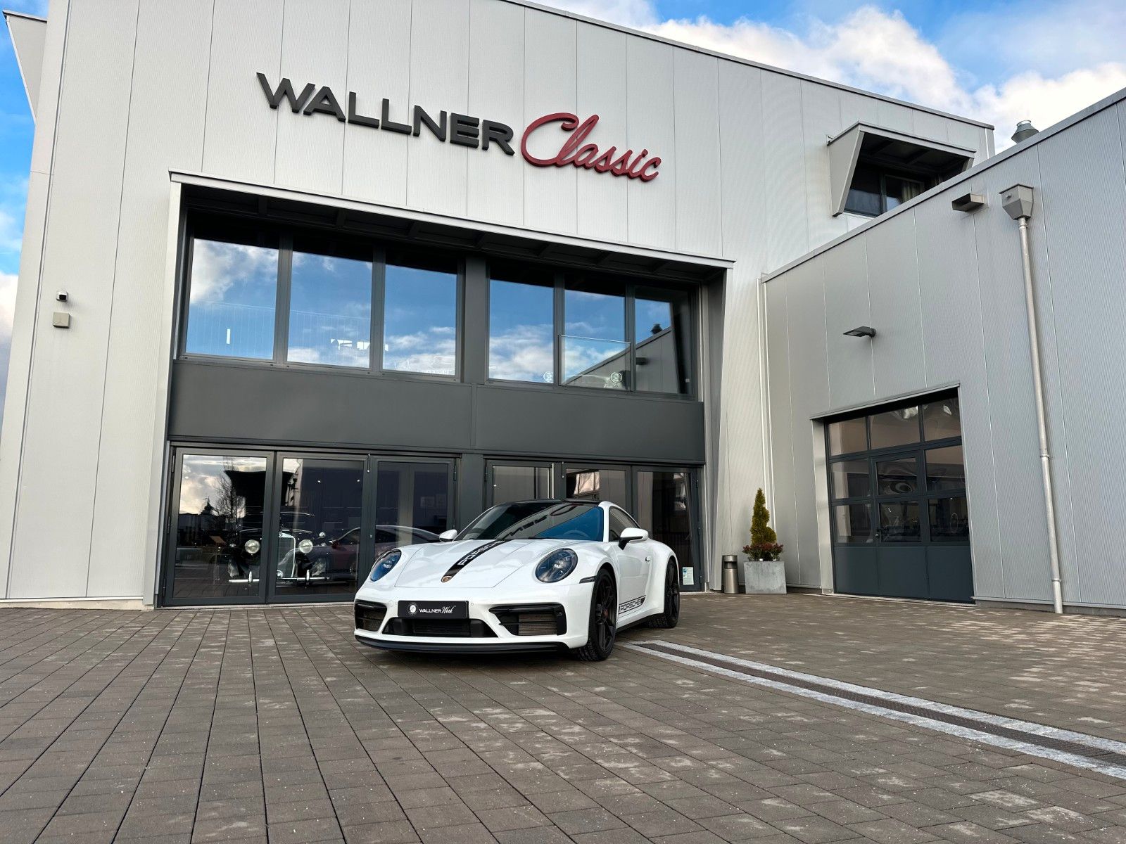 PORSCHE 911 Carrera 4 GTS*Unfallfrei*Approved*Lift VA
