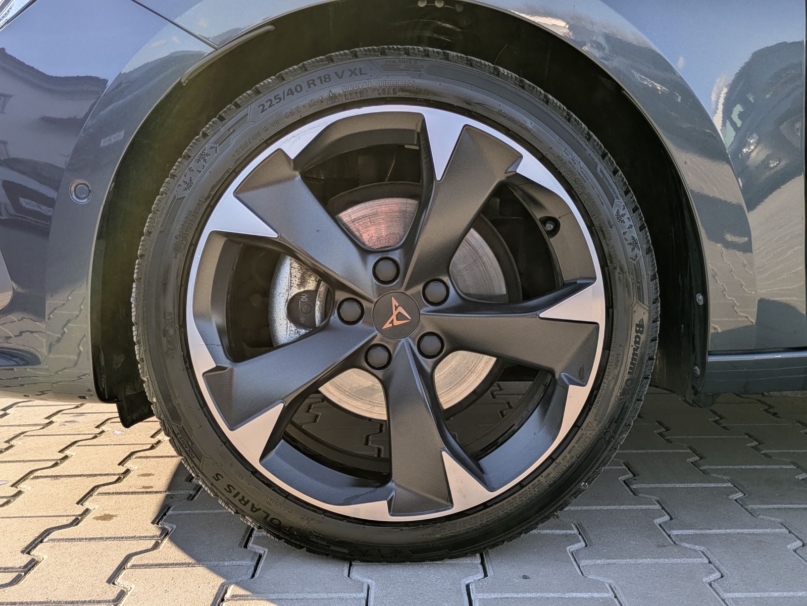 Fahrzeugabbildung CUPRA Leon 1.5 eTSI DSG MATRIX-LED*ACC*AHK*KAMERA*18"