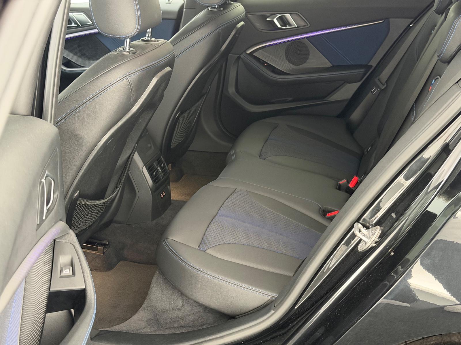 BMW 118i Lim.*M SPORT*SHADOW-LED-SHZ-PDC-TEMPO-WLAN