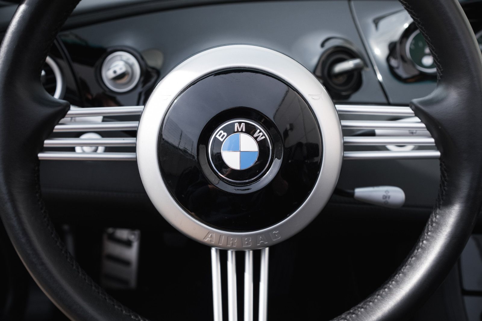 Fahrzeugabbildung BMW Z8 Roadster-Hardtop-unfallfrei-Alpinafelgen