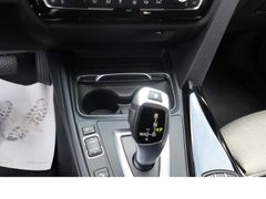 Fahrzeugabbildung BMW 318d Sport Line 1hd Navi Tempo Scheckheftgepfl