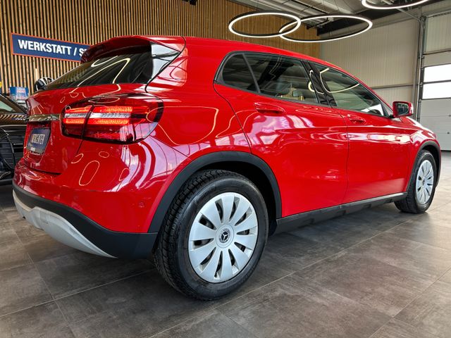 Mercedes-Benz GLA 200 *ACC*PDC*NAVI*TOTWINKEL*KLIMA*LED*