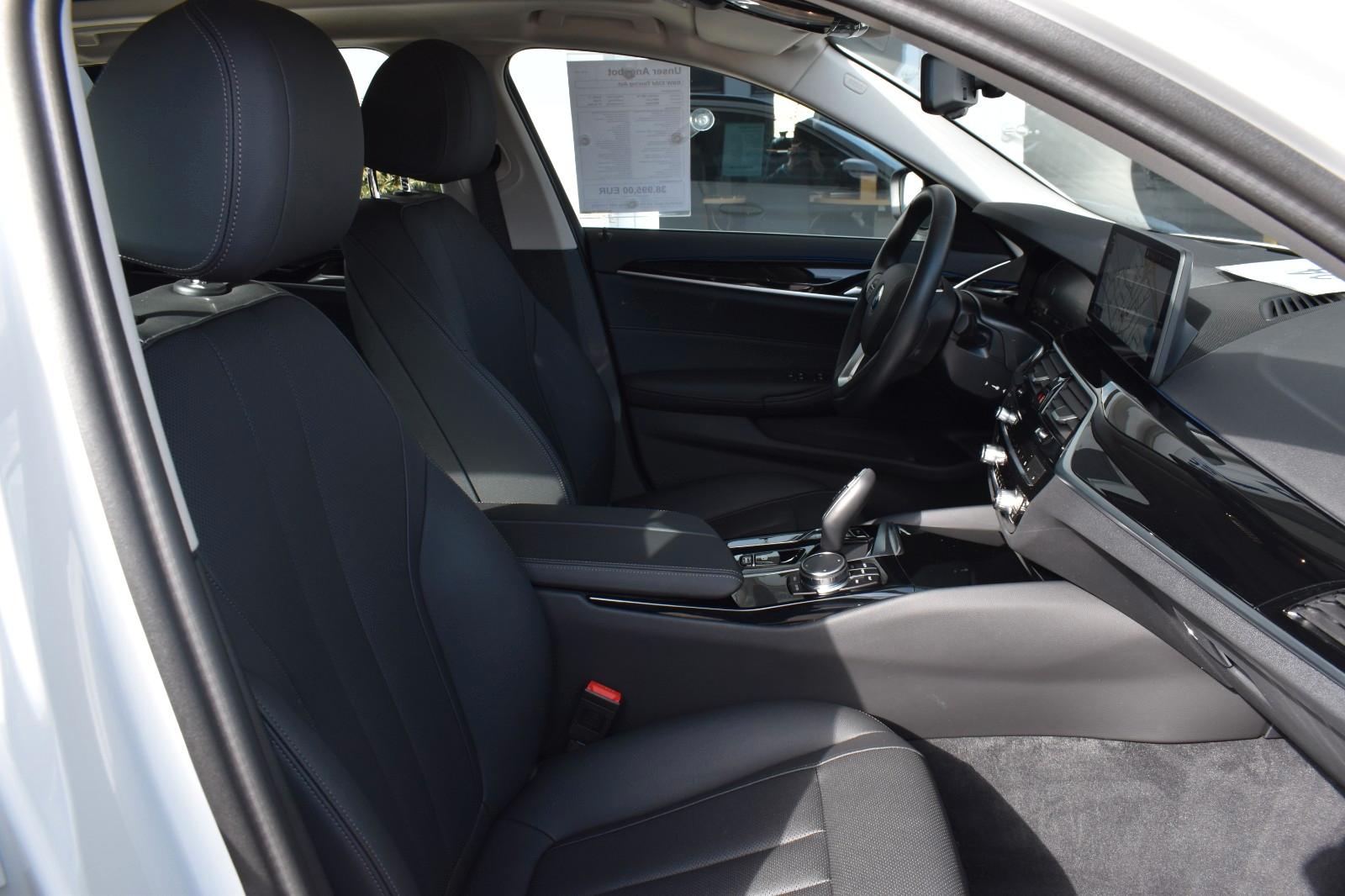 BMW 530d Touring Aut. PanoDach HUD Keyless Sitzhzg