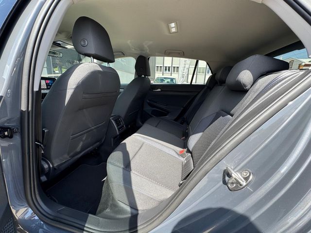 Golf VIII United 2.0 TDI DSG ACC/AHK/APP/NAVI/SH