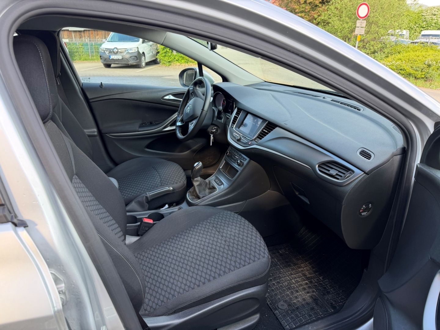 Fahrzeugabbildung Opel Astra K Edition Start Stop 1.2 Turbo EU6d LED Ap