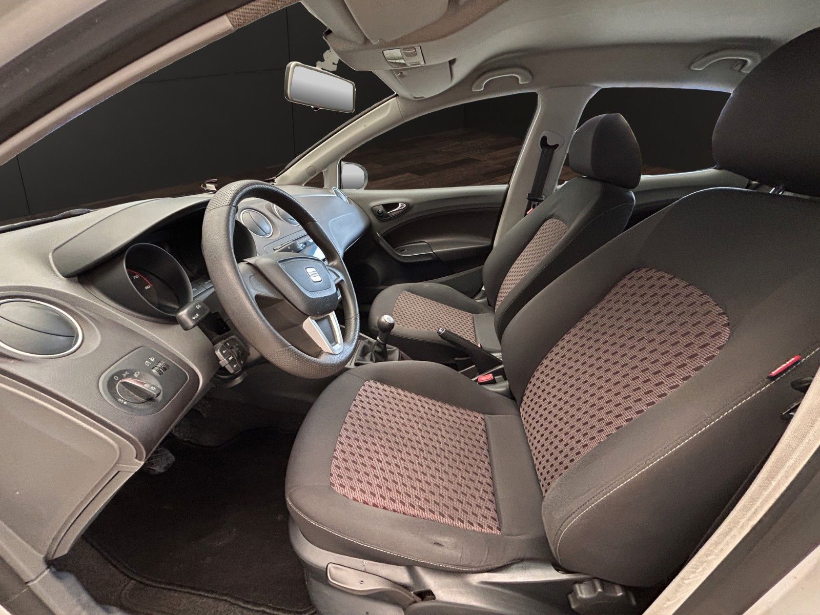 Fahrzeugabbildung SEAT Ibiza Lim. Reference/Klima/ TÜV Neu /