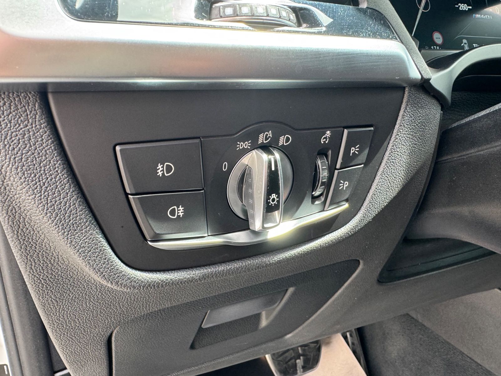 Fahrzeugabbildung BMW X4 M40/ACC/LED/AHK/Leder/HUD/Ambiente/360°Cam/