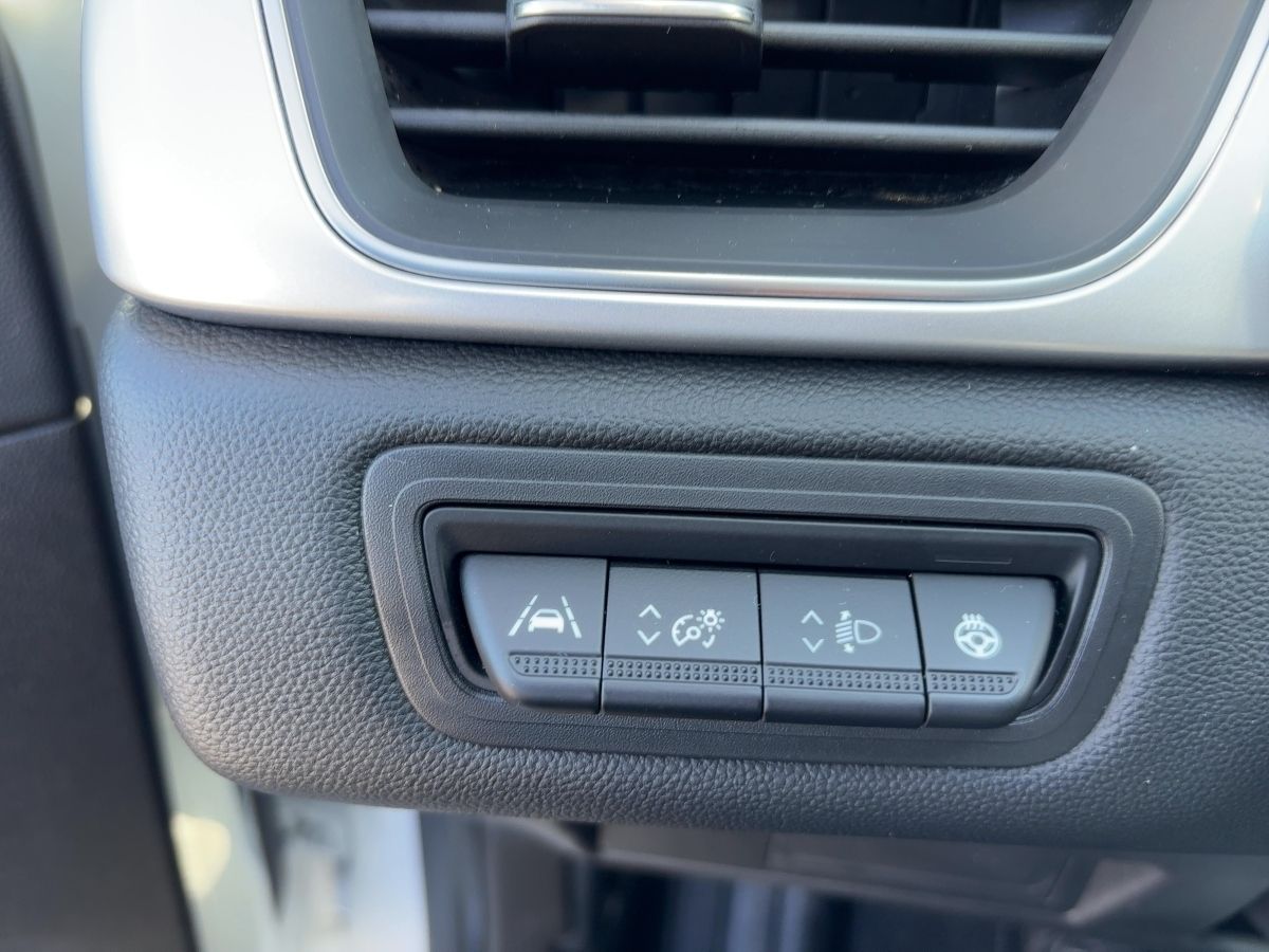 Fahrzeugabbildung Renault Captur TECHNO TCe 140 EDC Navi Kamera